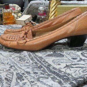 BOGO Sabrina's Vintage Italian Leather brown loafers moccasins kitten heel